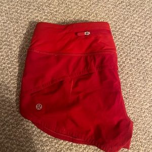 RED LULULEMON SHORTS